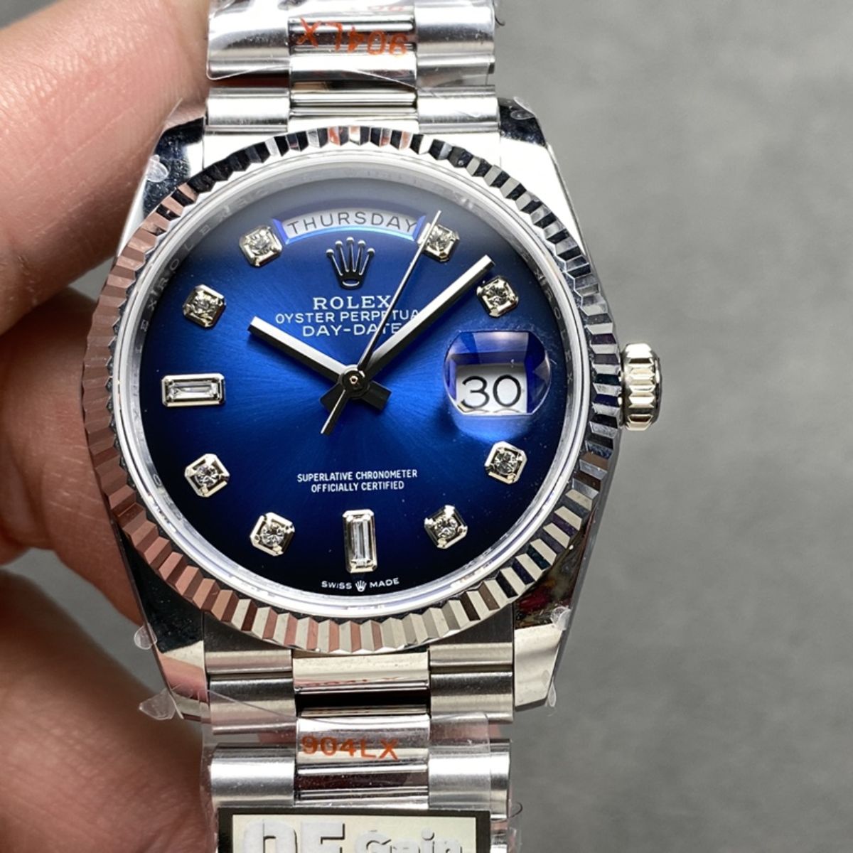 Regency Weekday 36 mm Weekday Fluted Bezel Blue ombre Dial 128239 6906