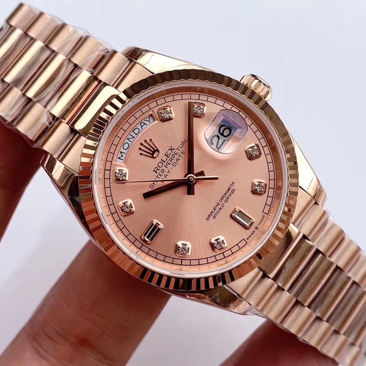 Regency Weekday 36 mm Weekday Fluted Bezel Rose colour set with diamonds Dial 128235 5015