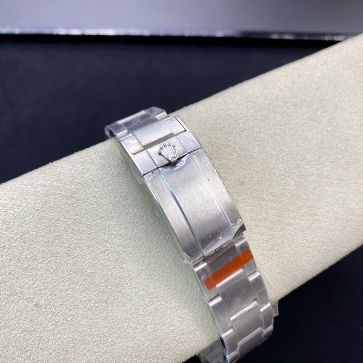 Regency Adventurer 40 mm Timeless Smooth Bezel Black Dial 224270 3888