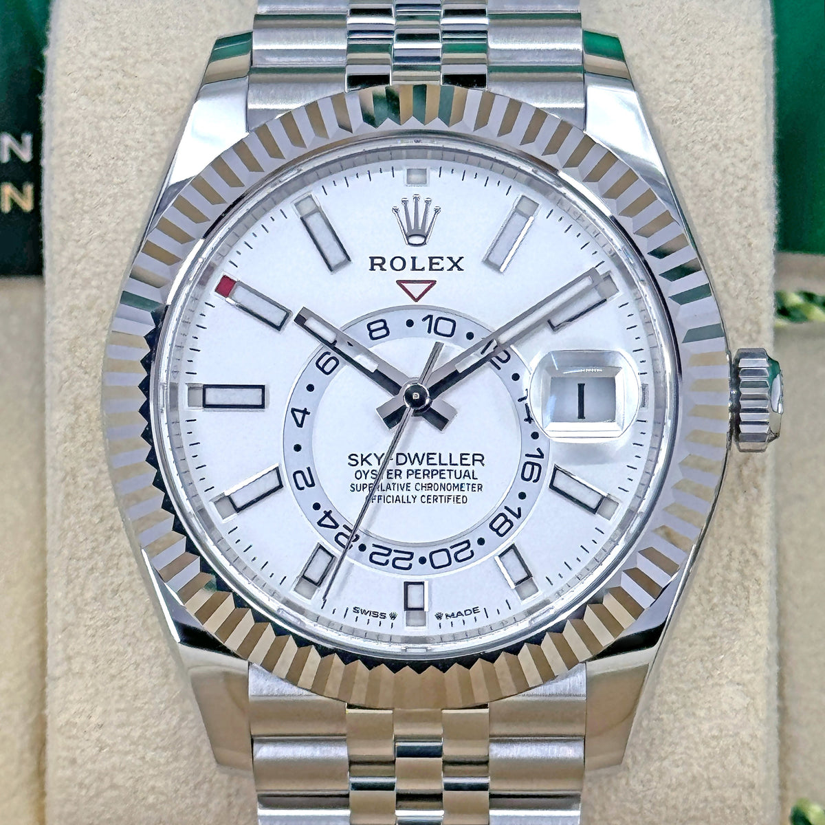 wrist watch Sky-Dweller, 42mm, Oystersteel and 18k White Gold, White, Jubilee, Ref# 336934-0004 watch