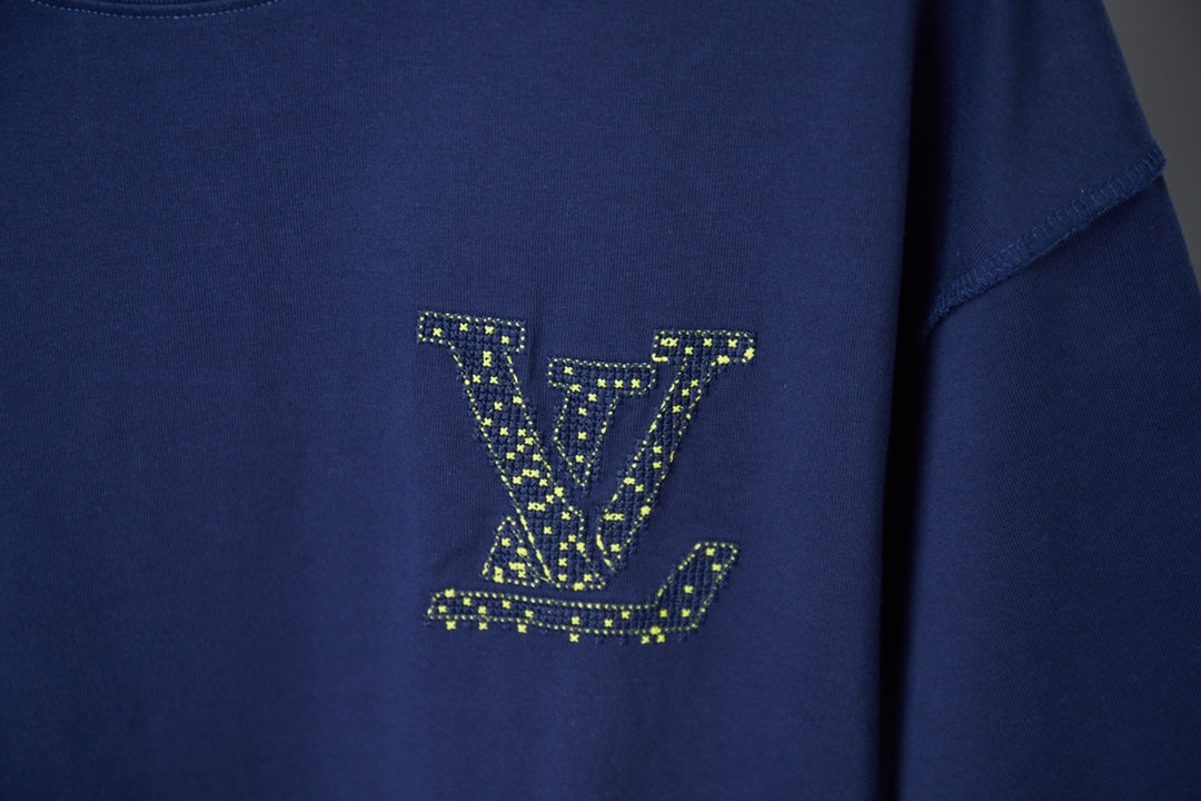 New embroidered cotton t-shirt