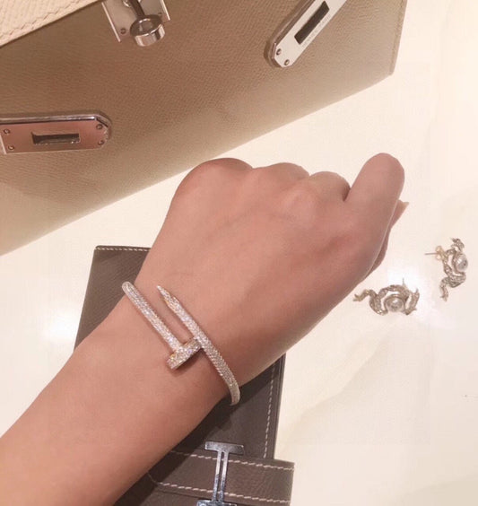 18K Celestial Juste Un Clou Bracelet