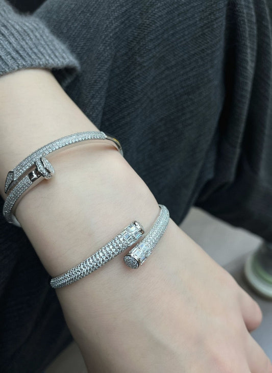 18K Celestial Juste Un Clou Bracelet