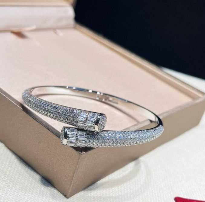 18K Celestial Juste Un Clou Diamond Bracelet