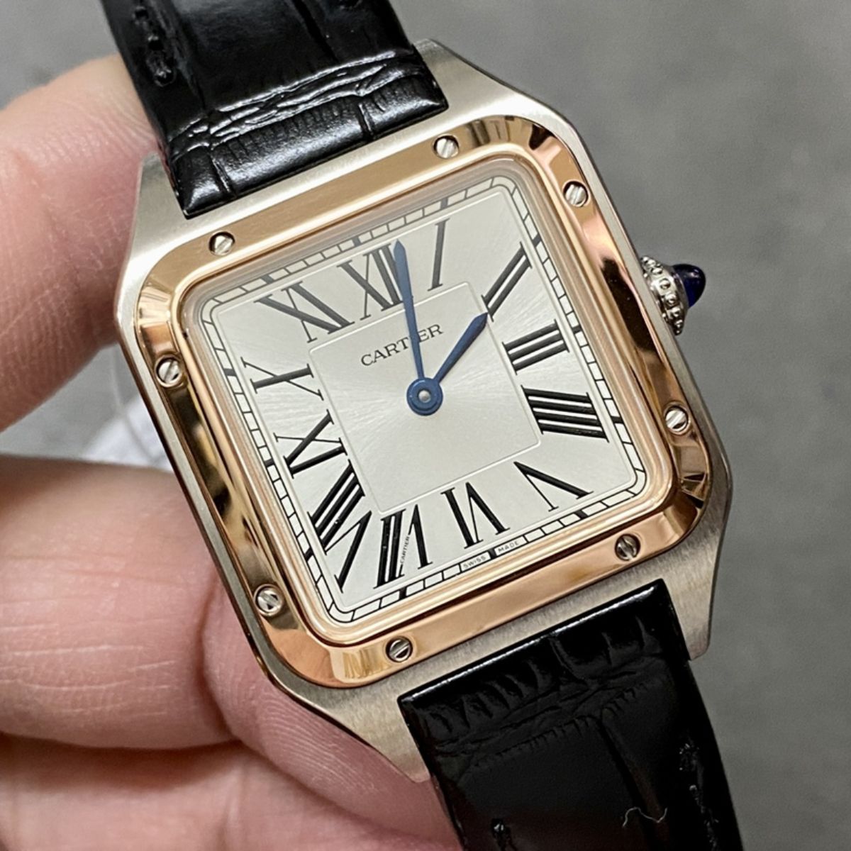 Parisian Aviator Classic watch Small model 38 mm x 27.5 mm 2562