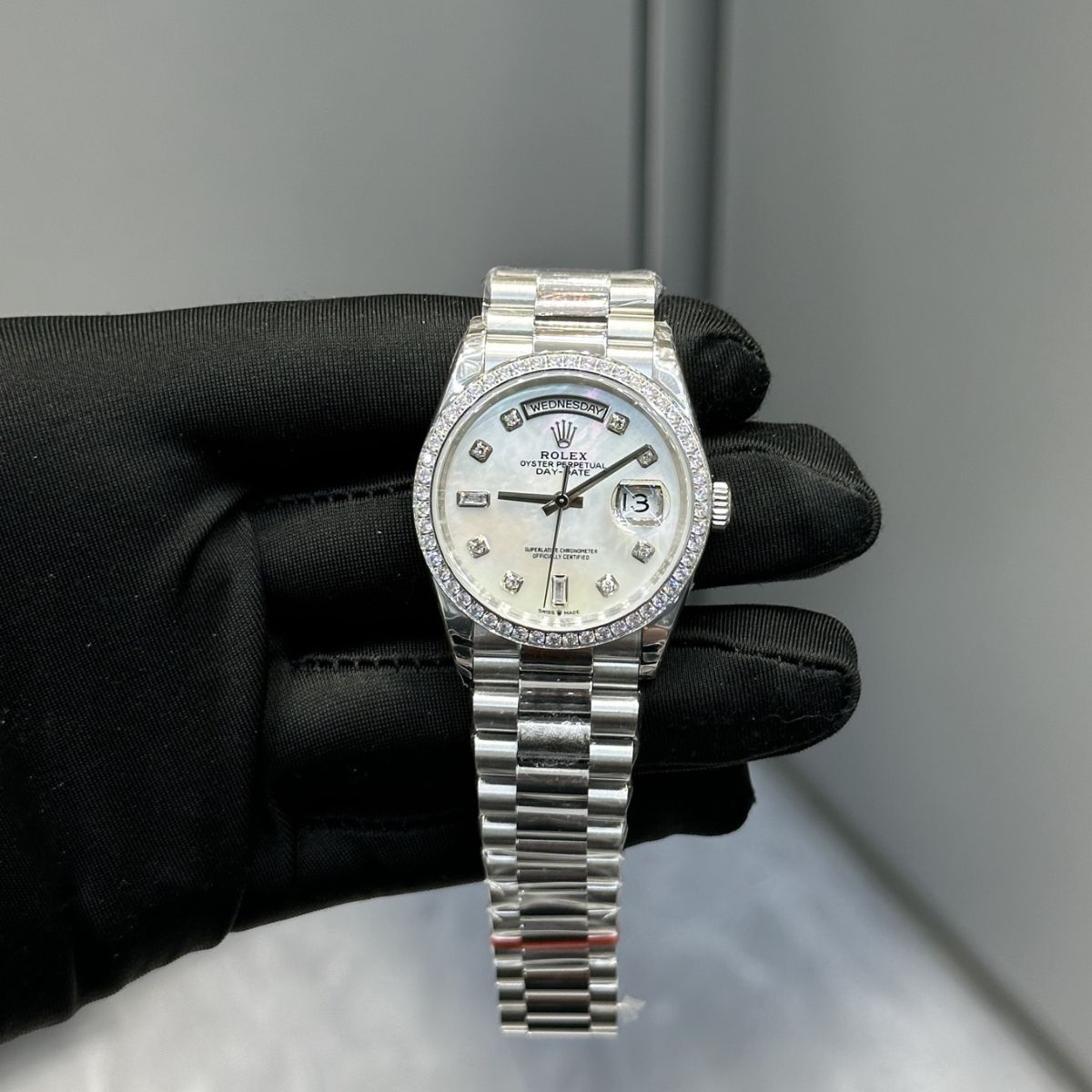 [Super Clone] Regency Weekday 36 mm Weekday Brilliant diamond set Bezel White mother of pearl Dial 128349RBR 4490