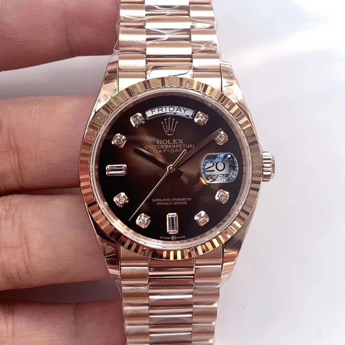 Regency Weekday 36 mm Weekday Fluted Bezel Brown ombre set with diamonds Dial 128235 1235