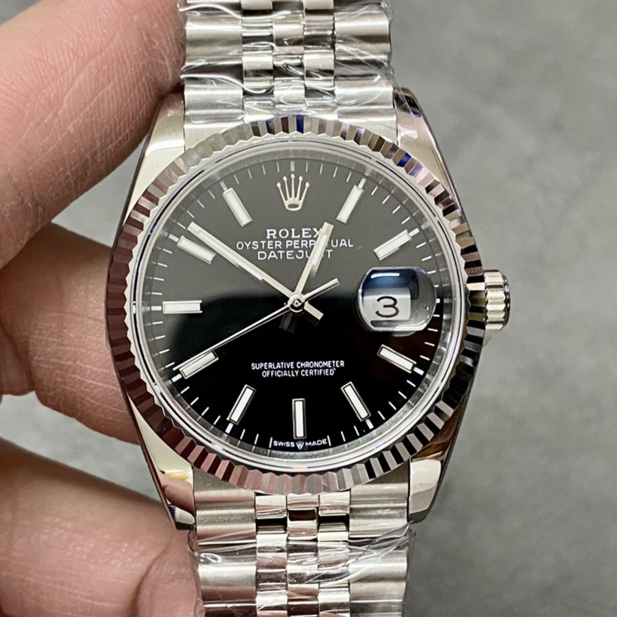 Regency Classic Date 36 mm Five-Link Fluted Bezel Bright black Dial 126234 6730