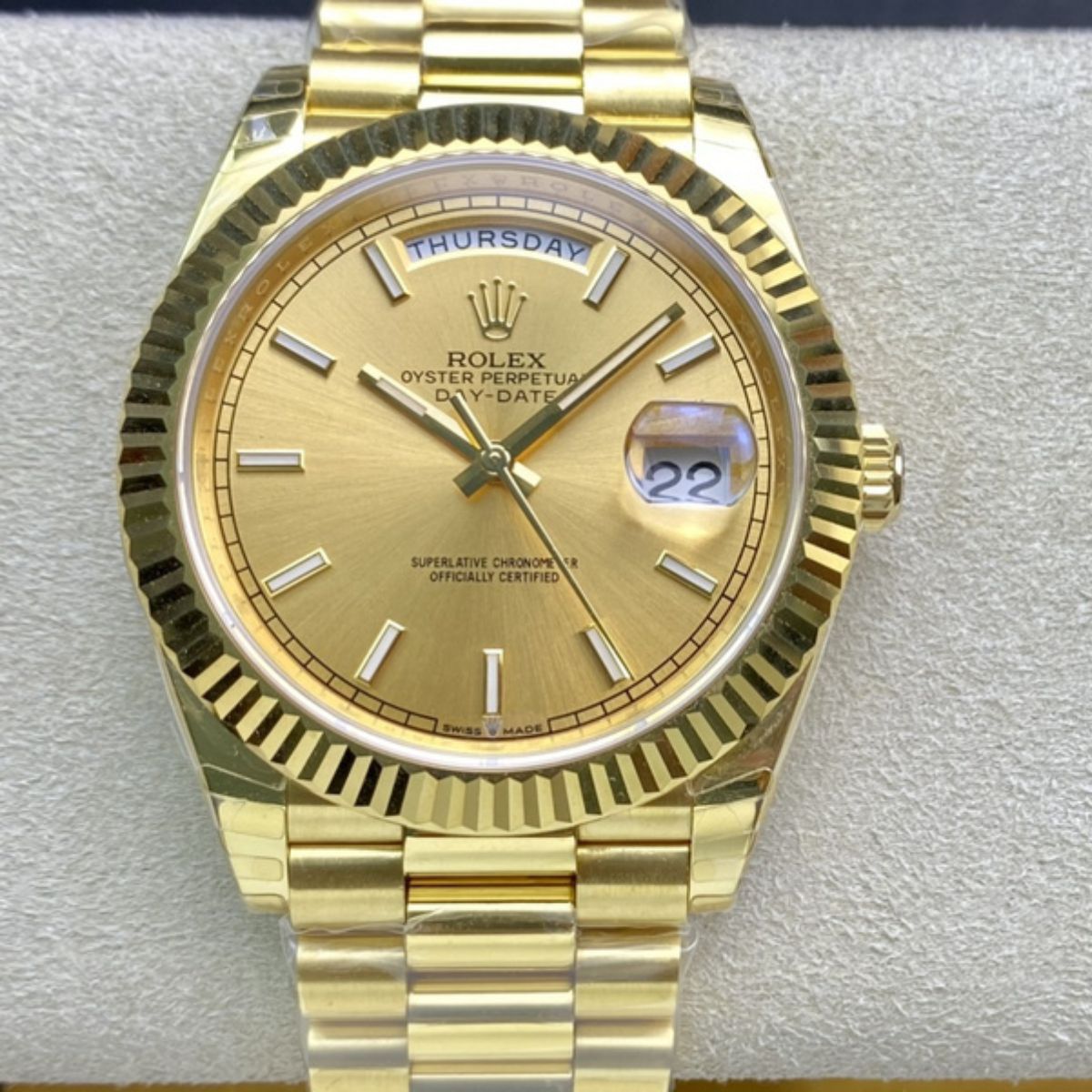 Regency Weekday 40 mm Weekday Fluted Bezel Champagne colour Dial 228238 7130