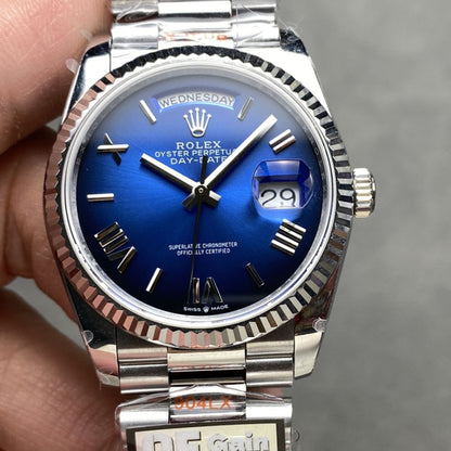Regency Weekday 36 mm Weekday Fluted Bezel Blue ombre Dial 128239 8307