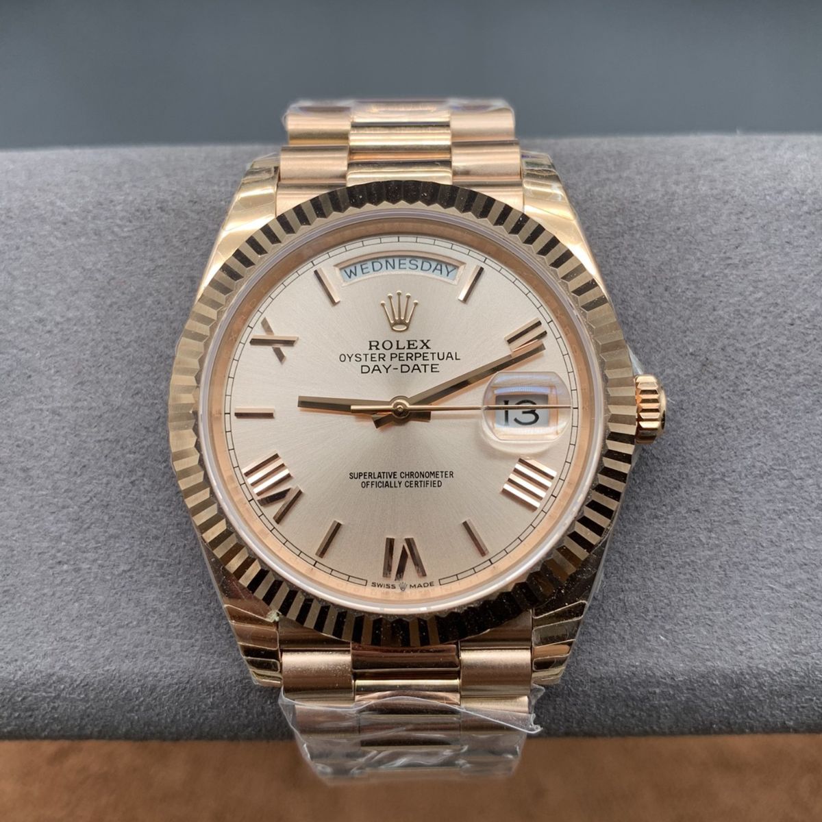 Regency Weekday 40 mm Weekday Fluted Bezel Sundust Dial 228235 2362
