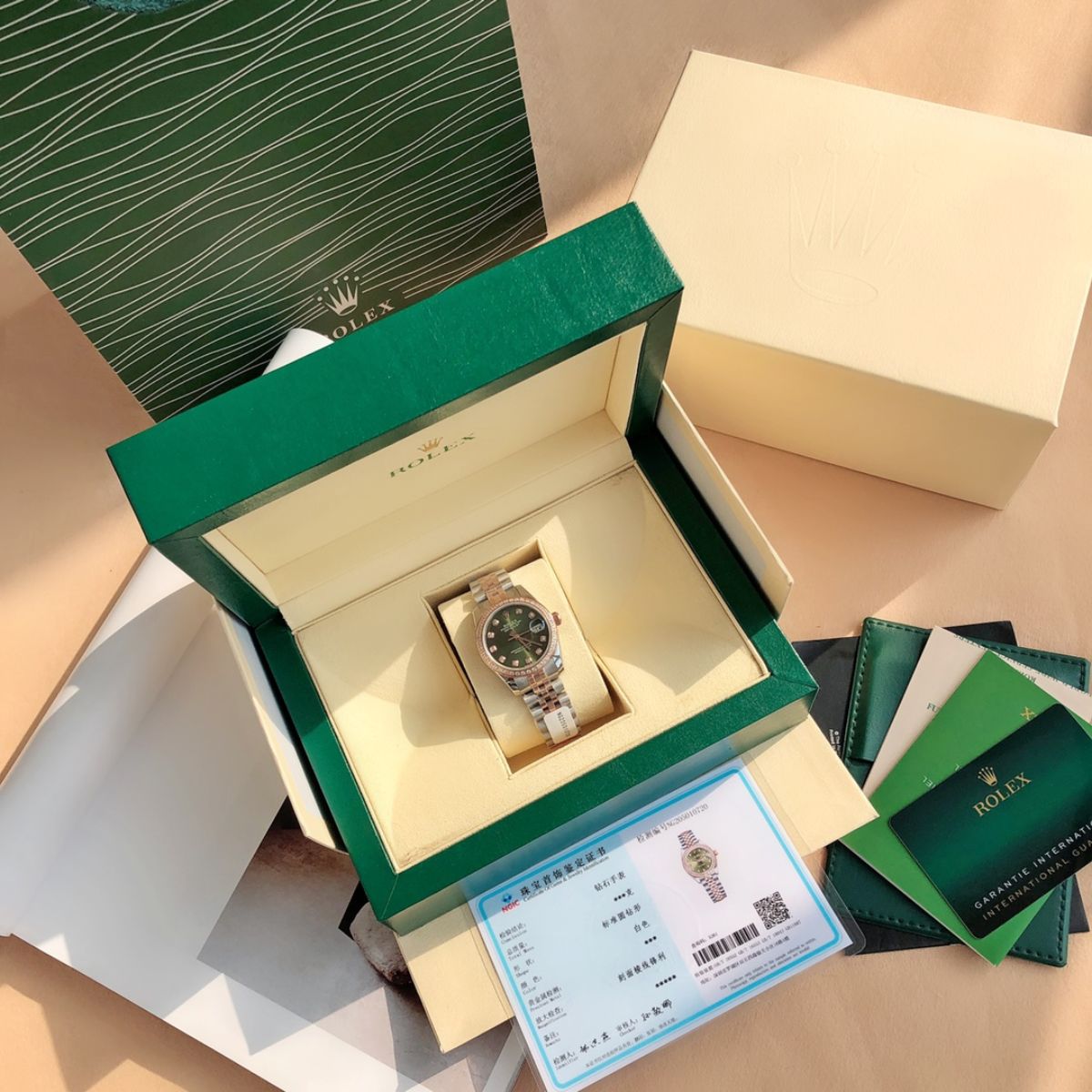 [Super Clone] Regency Ladies Classic Date 28 mm Five-Link Brilliant diamond set Bezel Olive green set with diamonds Dial 279381RBR 2874