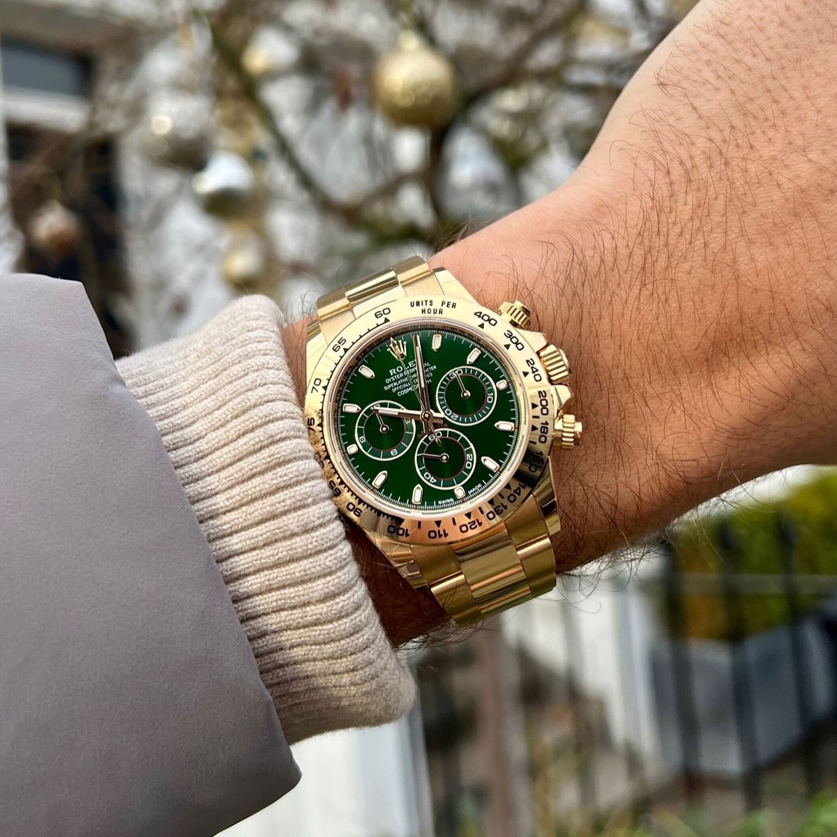 Regency Racing Chronograph 40 mm Timeless Yellow Bezel Bright green Dial 4698