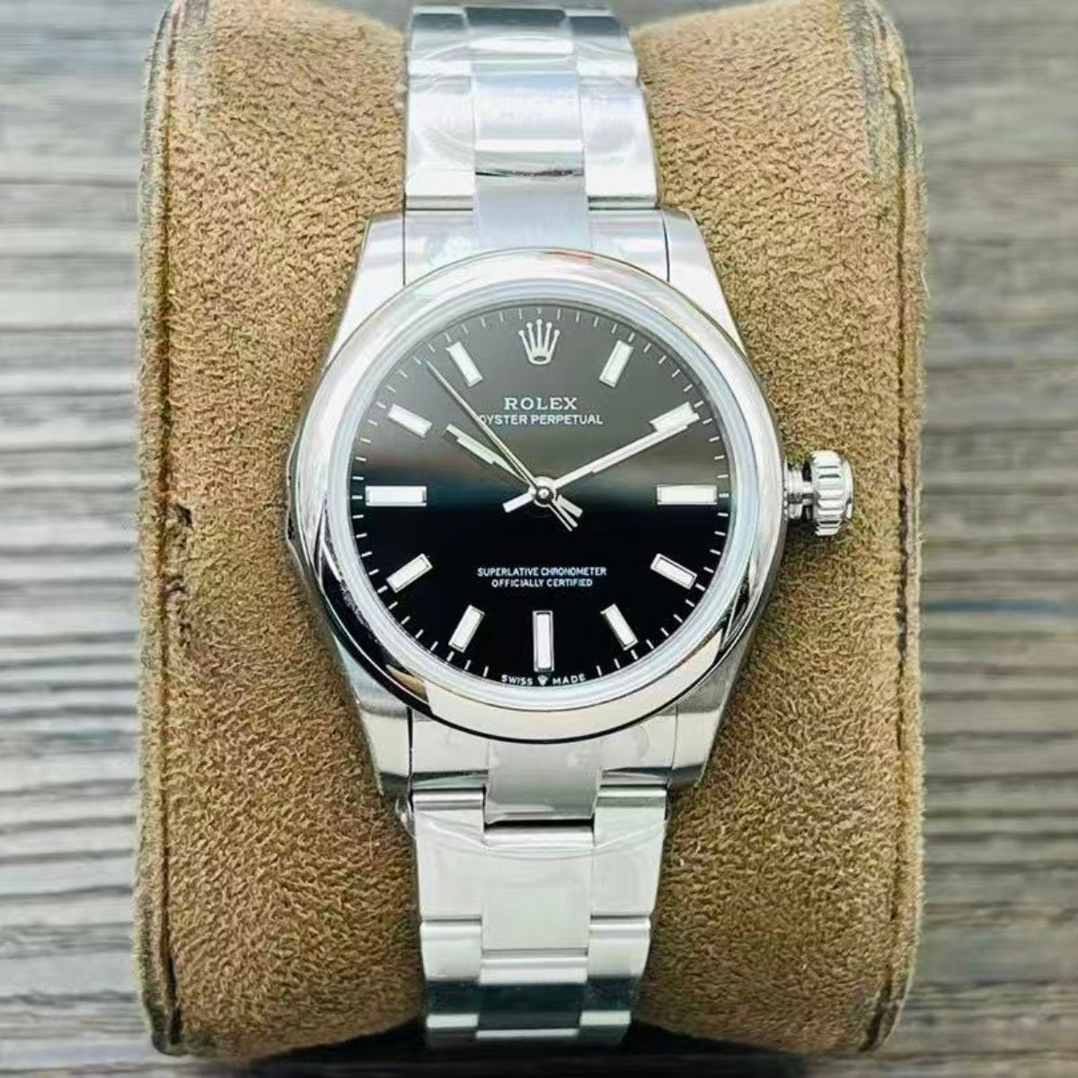 Regency Classic Date 36 mm Timeless Smooth Bezel Bright black Dial 126200 6735