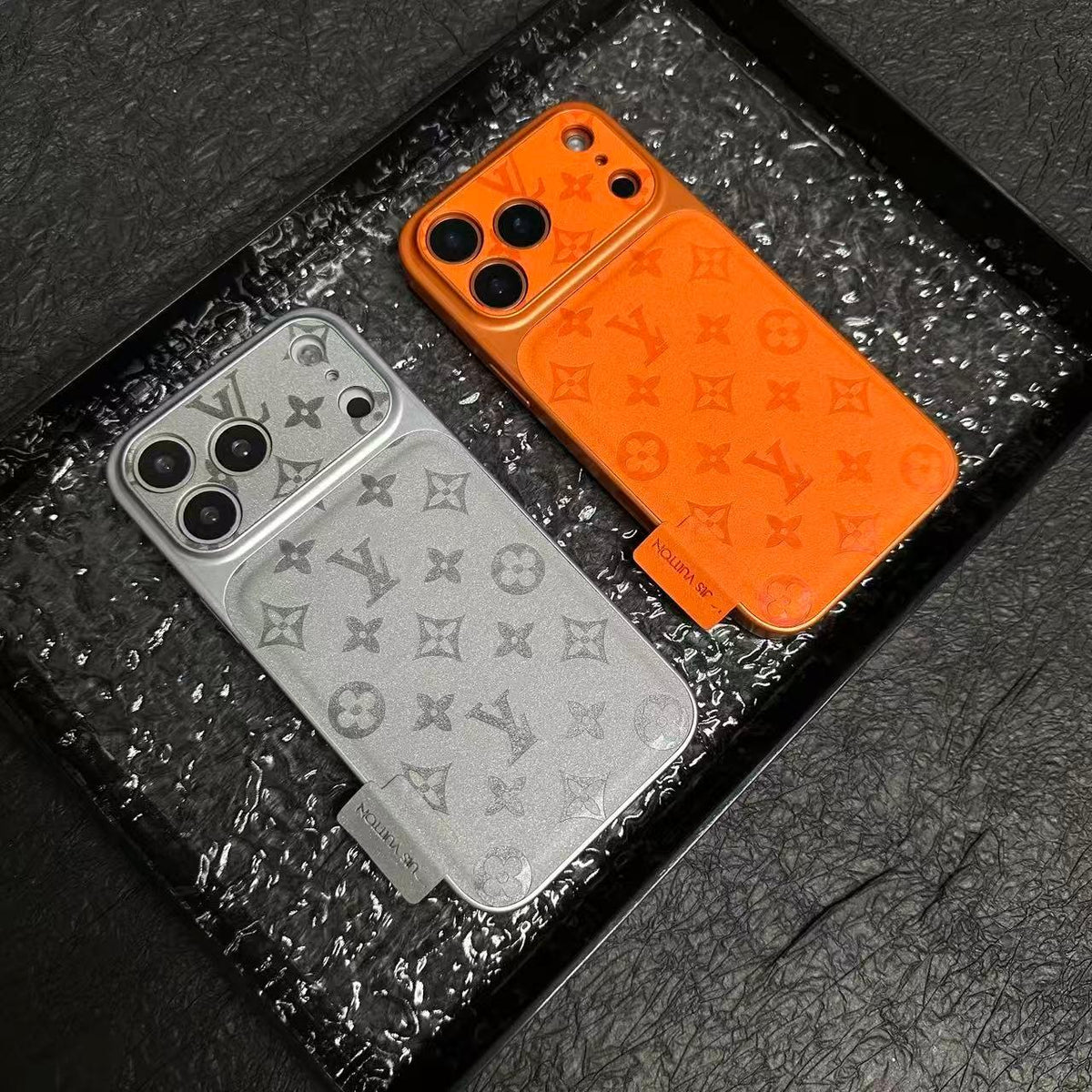 Luxury Embossed Pattern Phone Case – Dual-Tone Premium Protection 💎📱