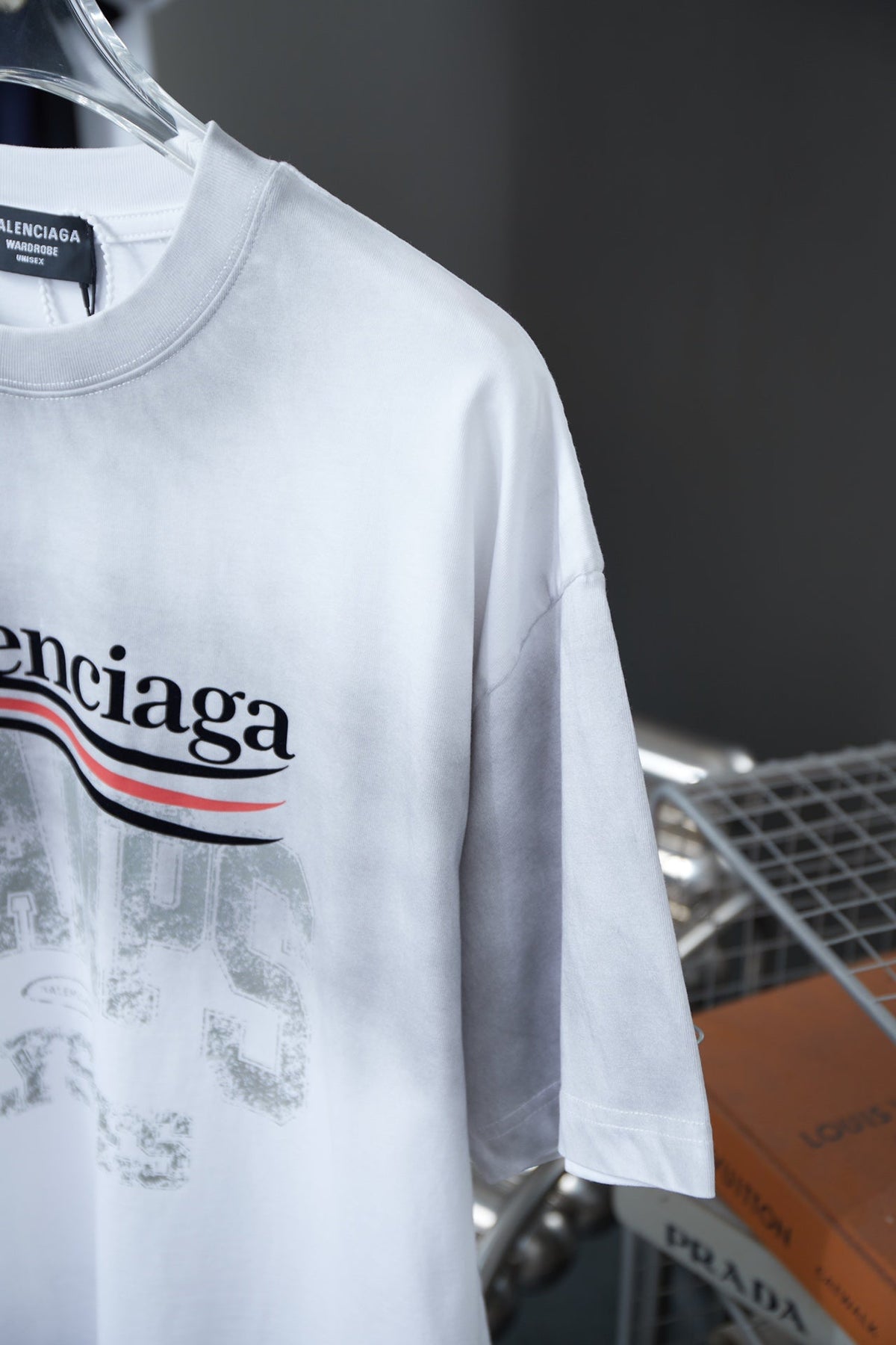 Washed fabric gradient printed t-shirt