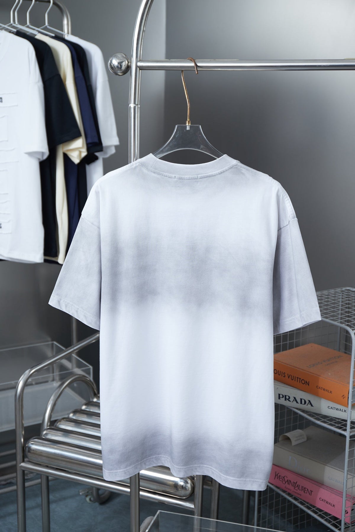Washed fabric gradient printed t-shirt