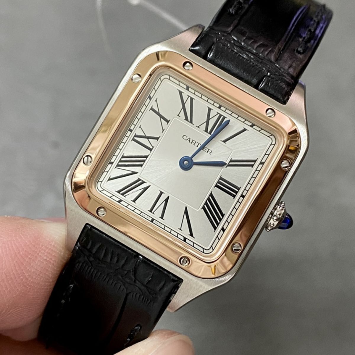 Parisian Aviator Classic watch Small model 38 mm x 27.5 mm 2562