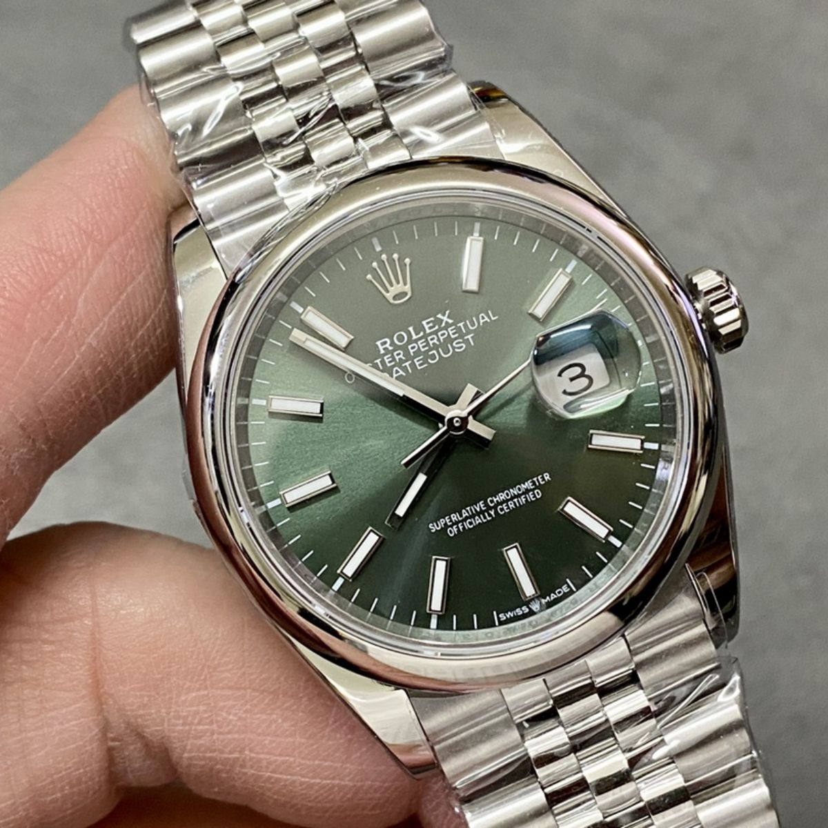 Regency Classic Date 36 mm Five-Link Domed Bezel Mint green Dial 126200 4288