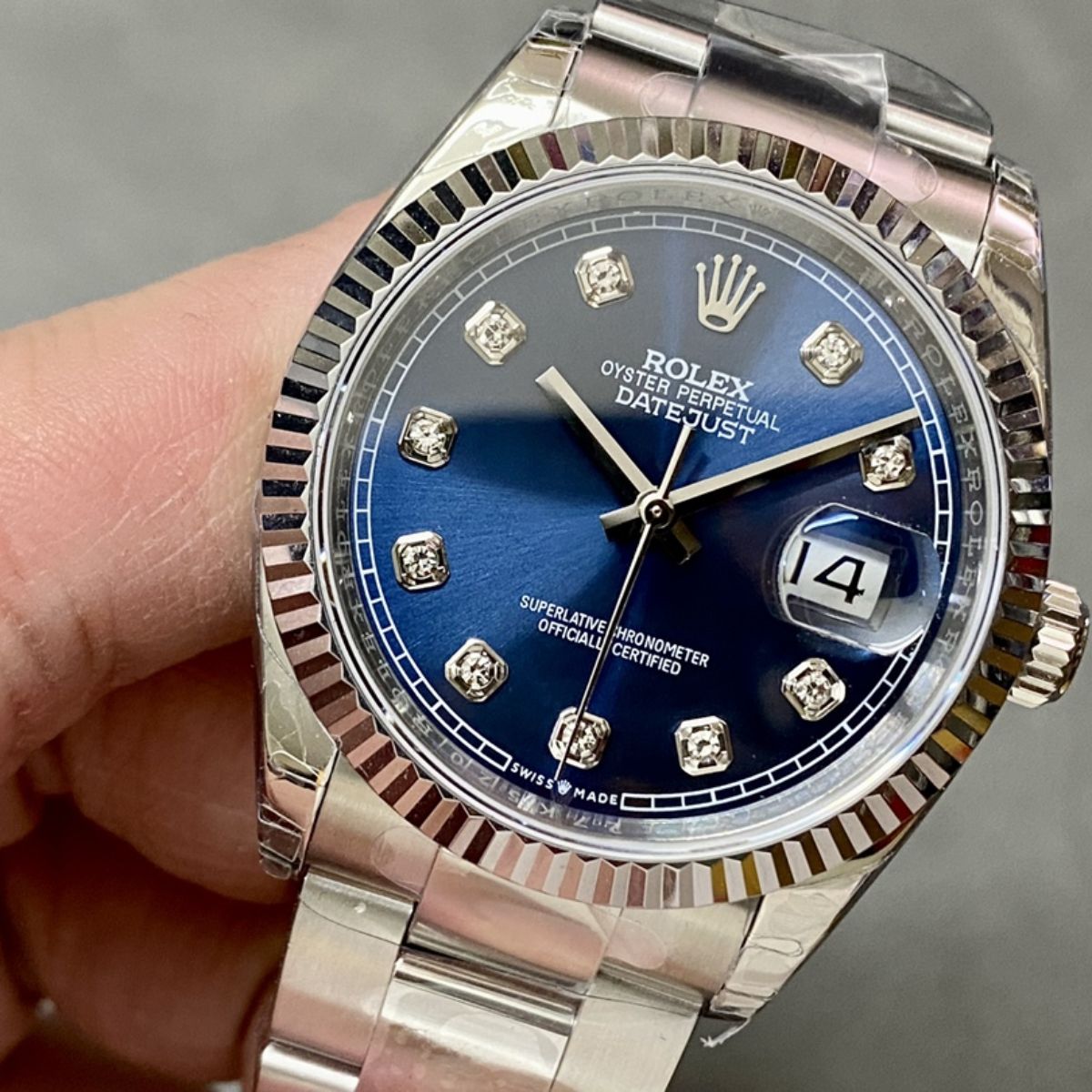 [Super Clone] Regency Classic Date 36 mm Timeless Fluted Bezel Bright blue set with diamonds Dial 126234 1642