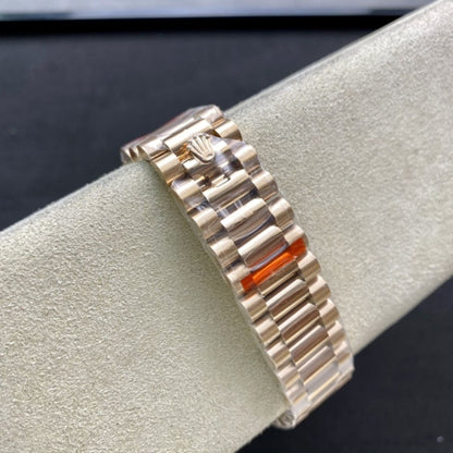 [Super Clone] Regency Weekday 40 mm Weekday Fluted Bezel Sundust set with diamonds Dial 228235 2836