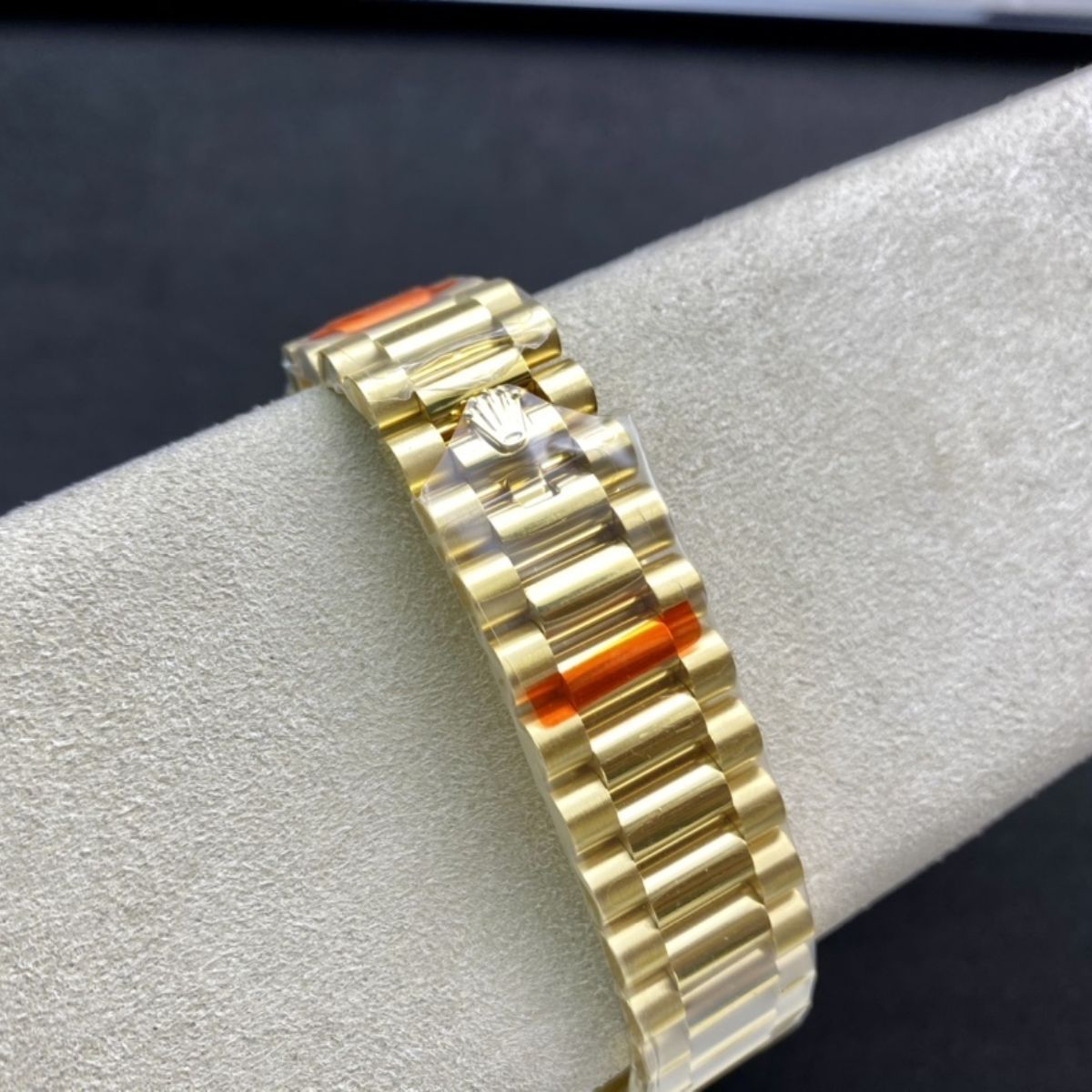 [Super Clone] Regency Weekday 40 mm Weekday Fluted Bezel Champagne colour Dial 228238 8236