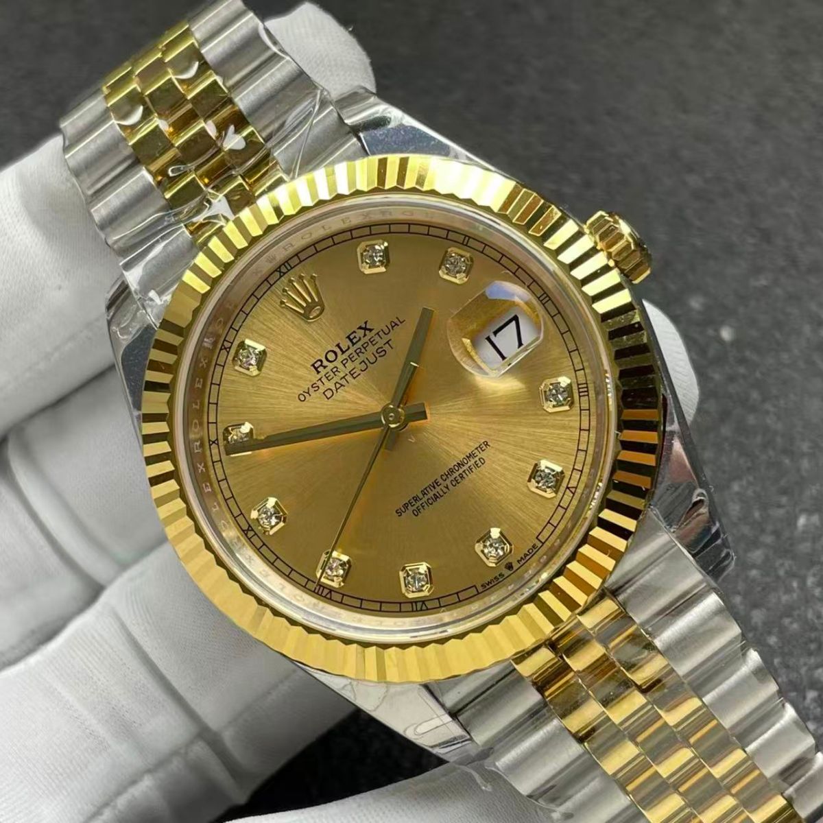 [Super Clone] Regency Classic Date 41 mm Five-Link Fluted Bezel Champagne colour set with diamonds Dial 126333 7368