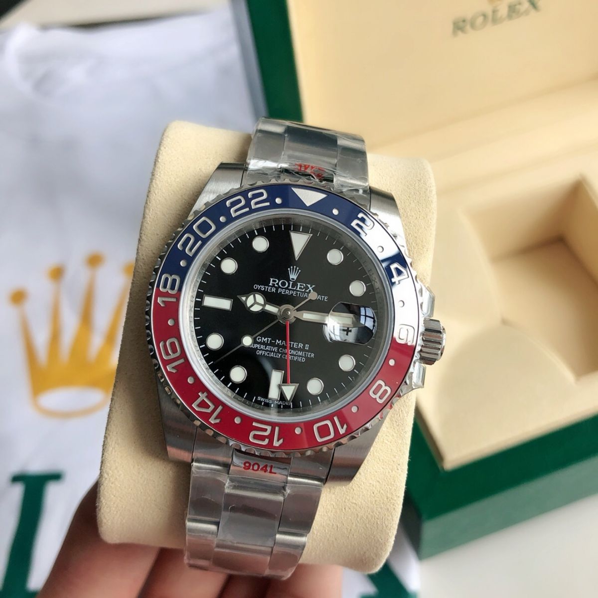 Regency Traveller Traveller 40 mm Timeless Red and blue Bezel Black Dial 126710BLRO 3272