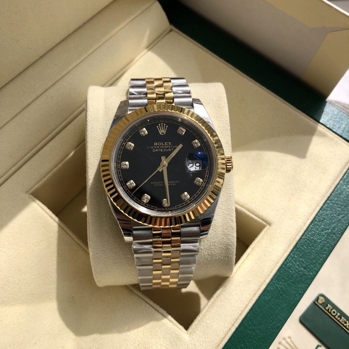[Super Clone] Regency Classic Date 41 mm Five-Link Fluted Bezel Bright black set with diamonds Dial 126333 6050