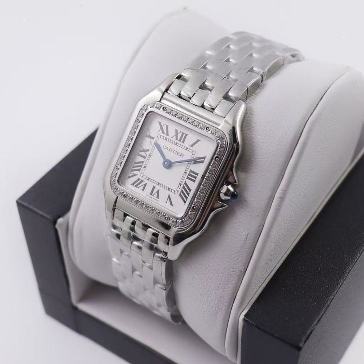 Parisian Panthère de Parisian watch 27 x 37 mm – Diamond Bezel 2309