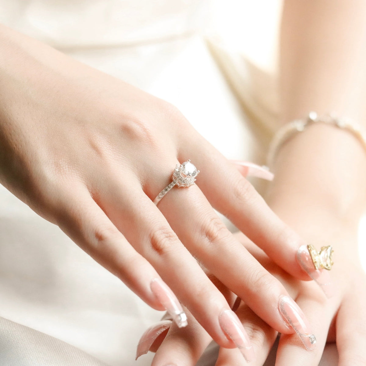 ELVORIA 6mm Moissanite Ten-Petal Flower Ring GRA ELVDA05 – Platinum Plated 925 Sterling Silver