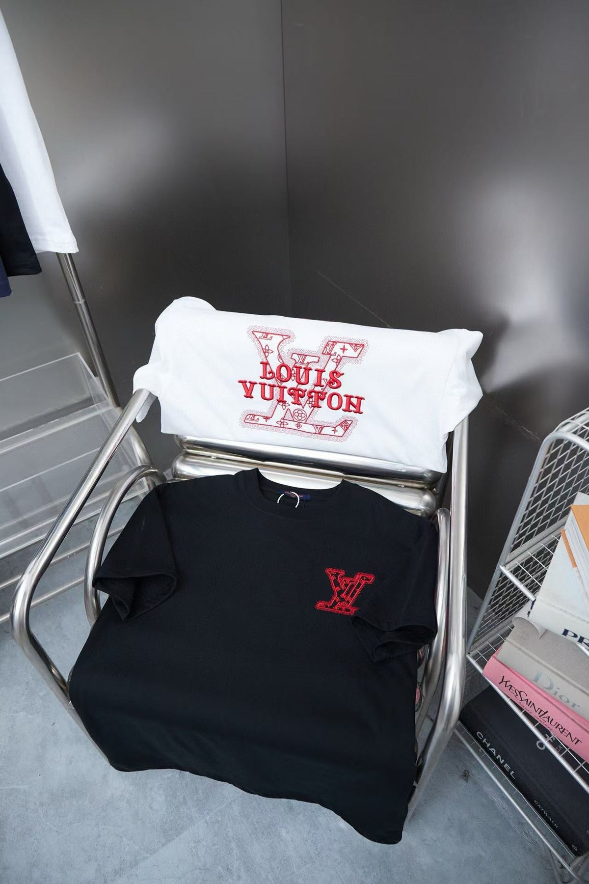 High quality embroidery t-shirt