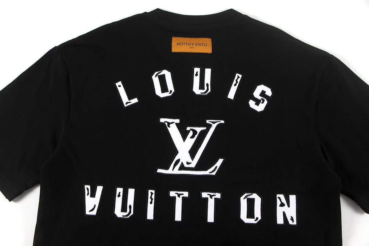 High quality patch embroidery t-shirt
