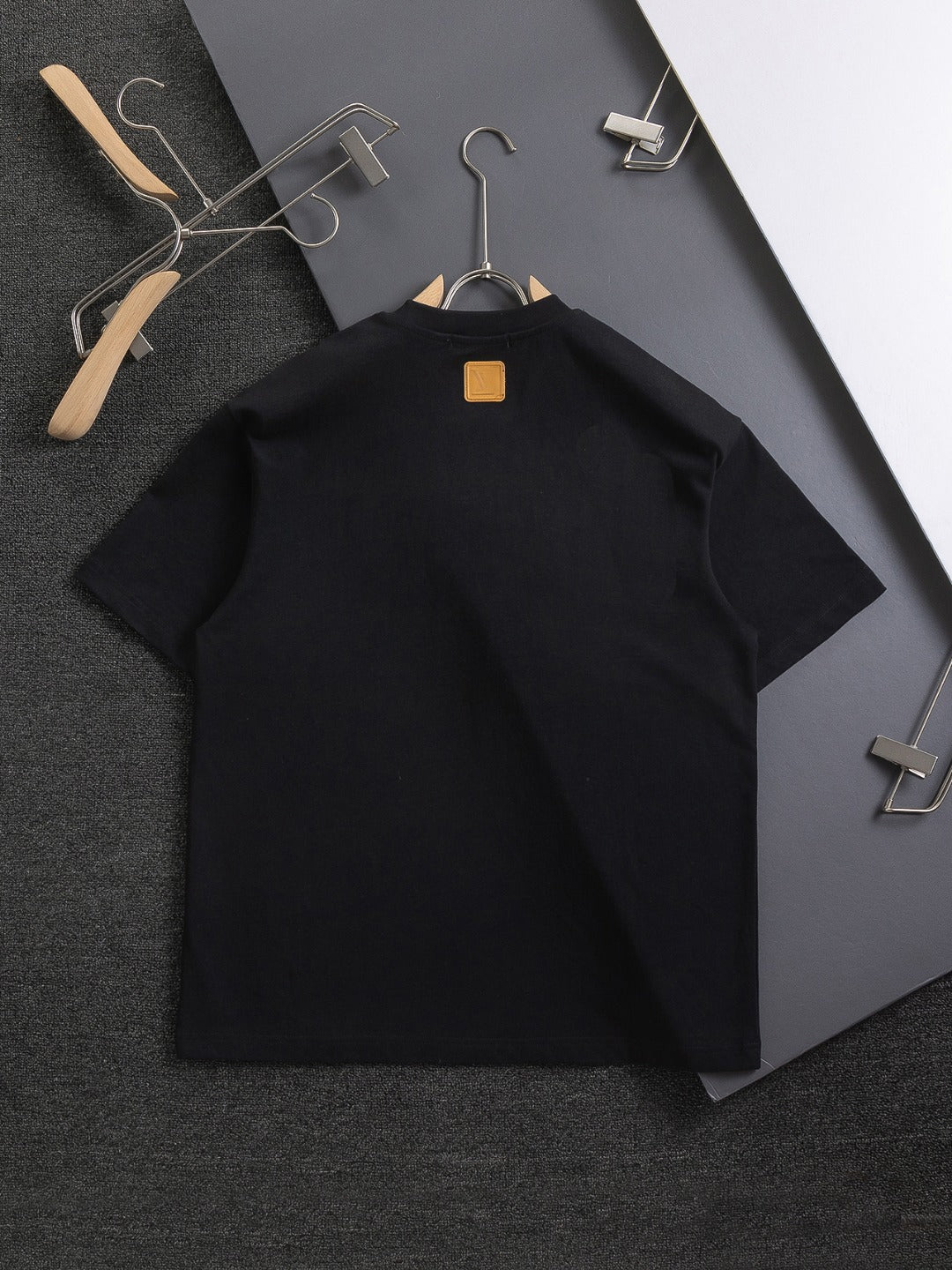 Three-dimensional printing t-shirt