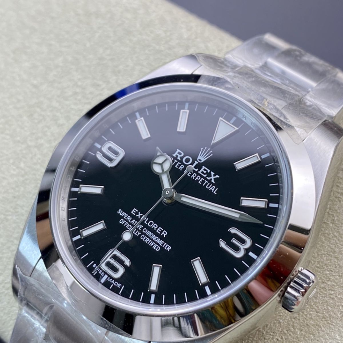 Regency Adventurer 40 mm Timeless Smooth Bezel Black Dial 224270 3888