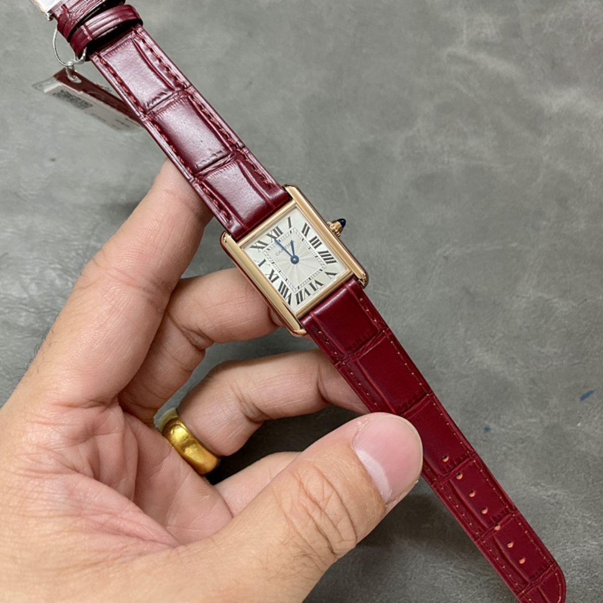 Parisian Rectangular Essential watch 29.5 x 22 mm 3554