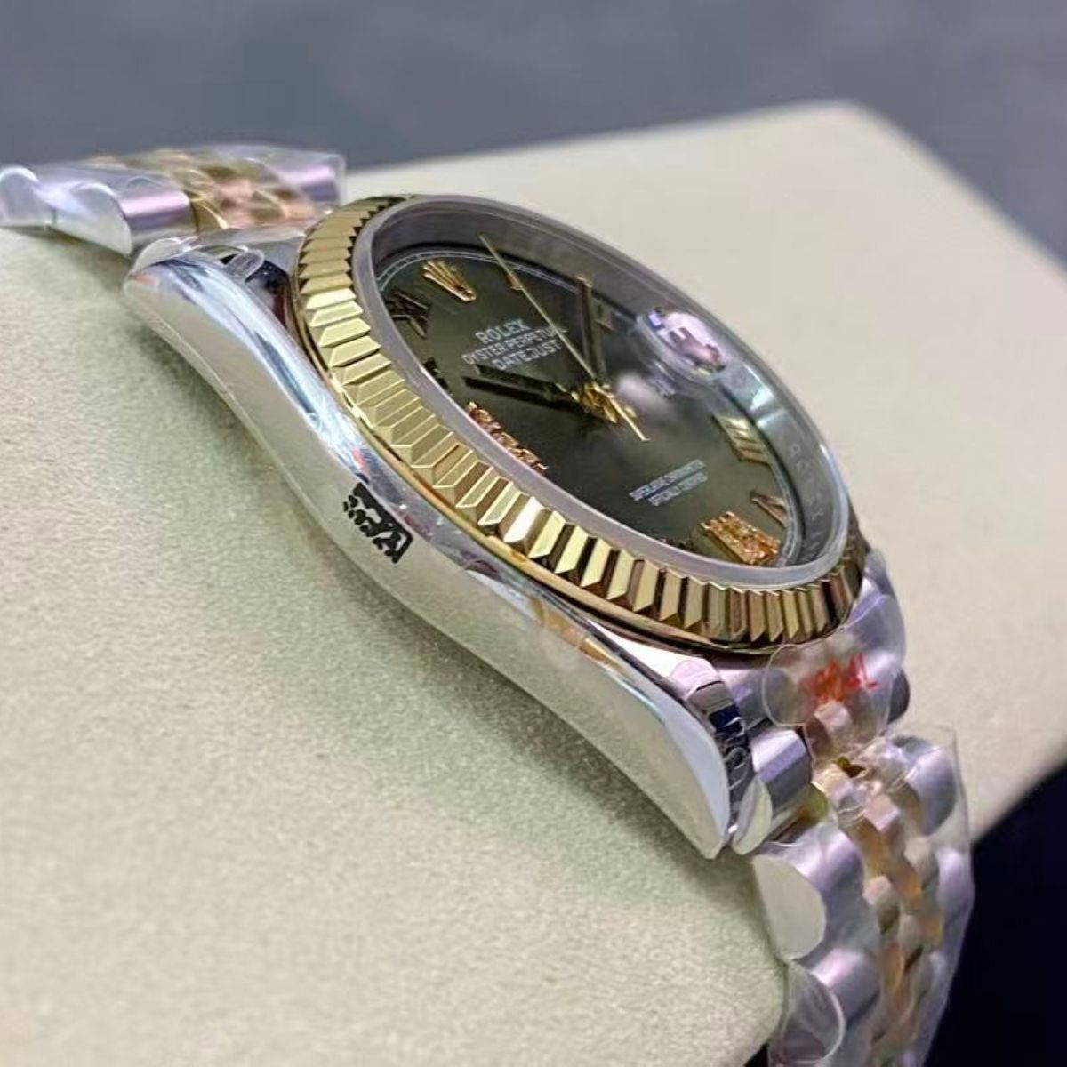 Regency Classic Date 36 mm Five-Link Fluted Bezel Olive green Dial 9626