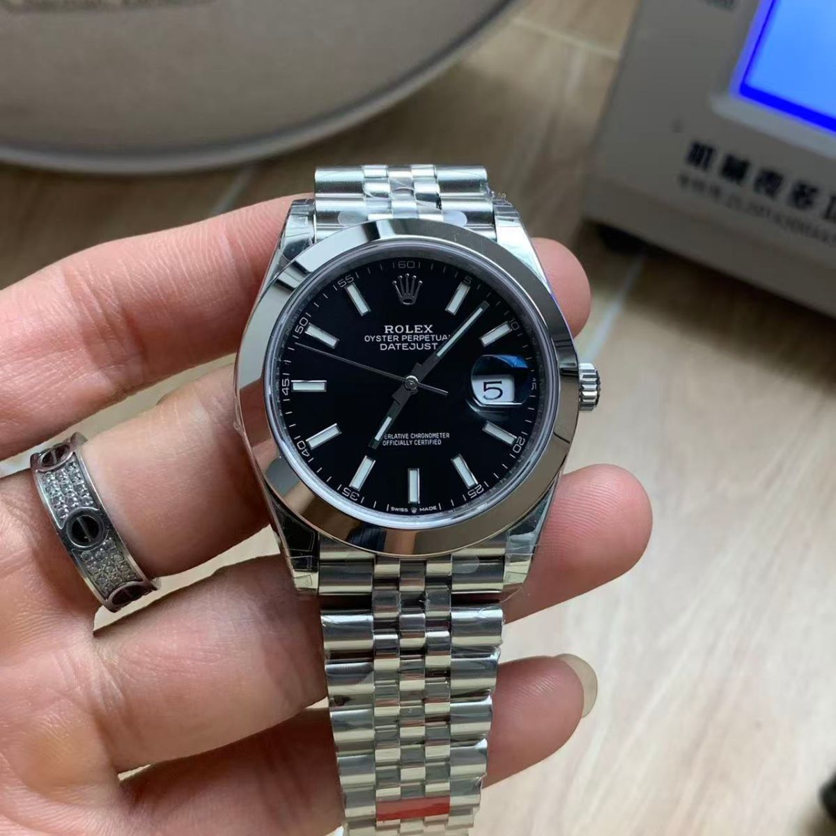[Super Clone] Regency Classic Date 41 mm Five-Link Smooth Bezel Bright black Dial 126300 3523