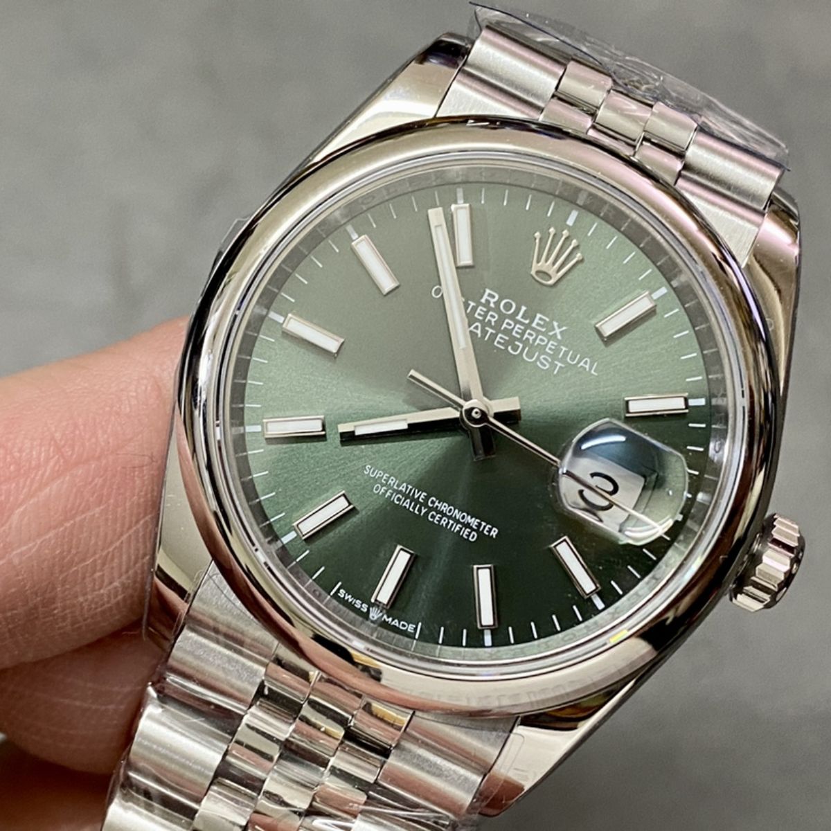 Regency Classic Date 36 mm Five-Link Domed Bezel Mint green Dial 126200 4288