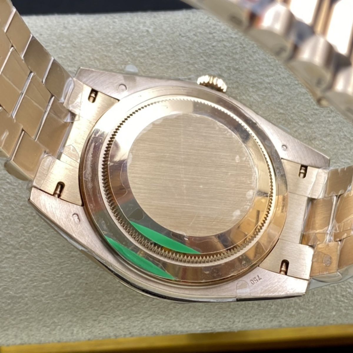 [Super Clone] Regency Weekday 40 mm Weekday Fluted Bezel Sundust set with diamonds Dial 228235 2836