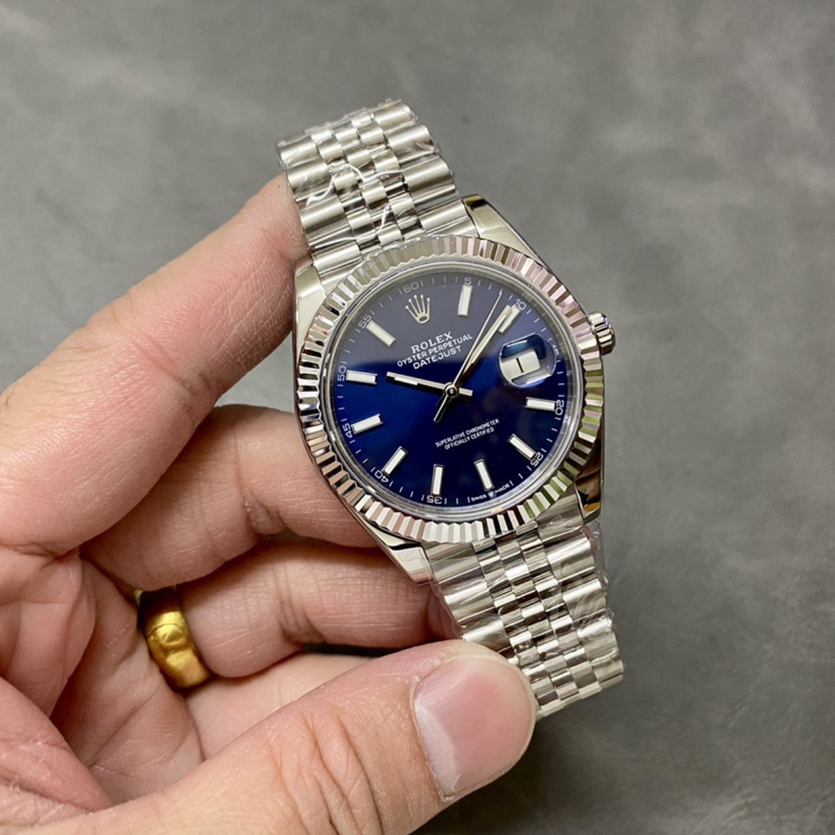 Regency Classic Date 36 mm Five-Link Fluted Bezel Bright blue Dial 126234 5737