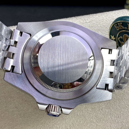 [Super Clone] Regency Traveller Traveller 40 mm Timeless Black and green Bezel Black Dial 126720VTNR 5630