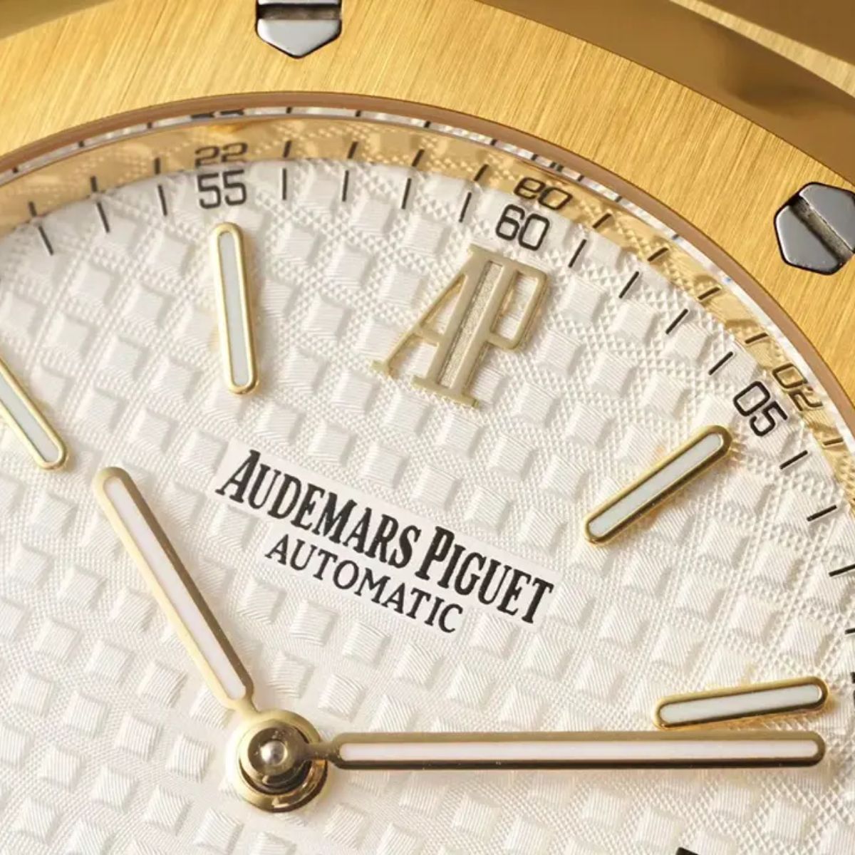 [Super Clone] Prestige Atelier Octagon Sport 39mm White Dial Yellow Gold 3334