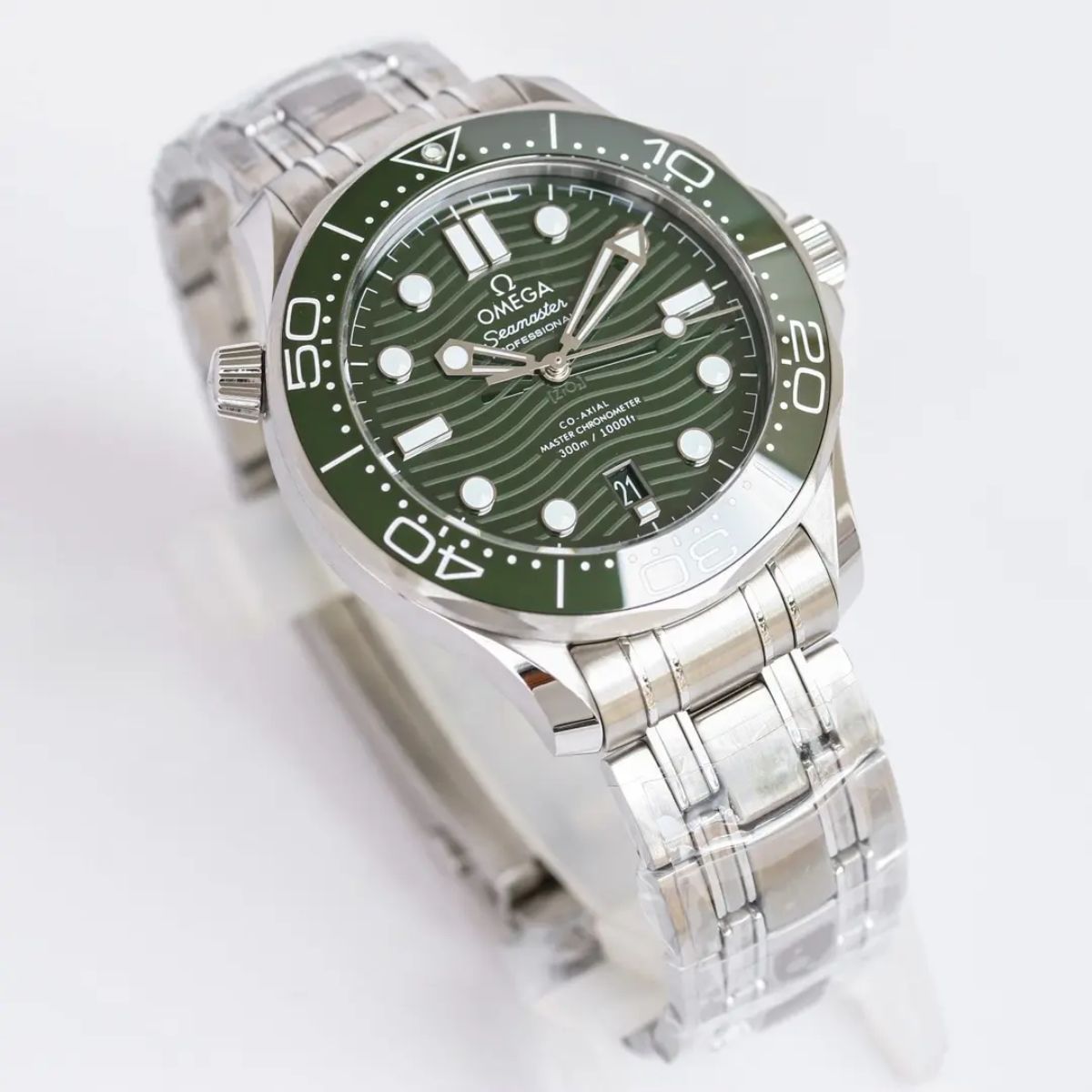 Celestial Seafarer Diver 300M 42mm Steel On Steel Green Dial 6855