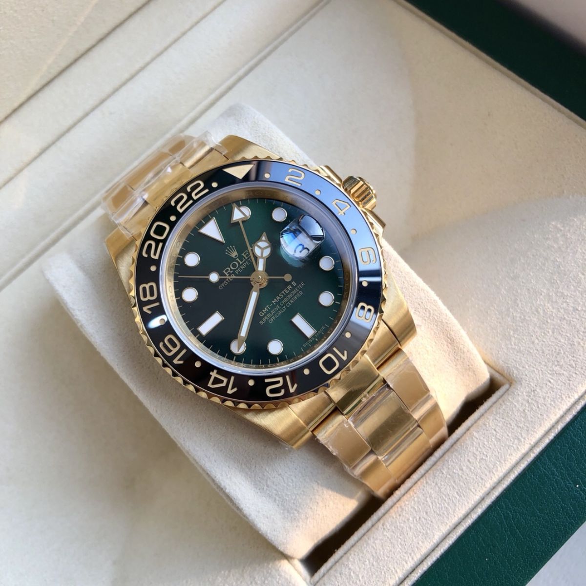 [Super Clone] Regency Traveller Traveller 40 mm Timeless Black Bezel Green mint Dial 5913