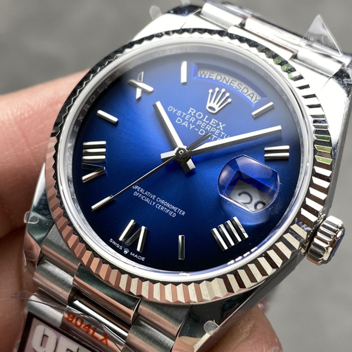 Regency Weekday 36 mm Weekday Fluted Bezel Blue ombre Dial 128239 8307