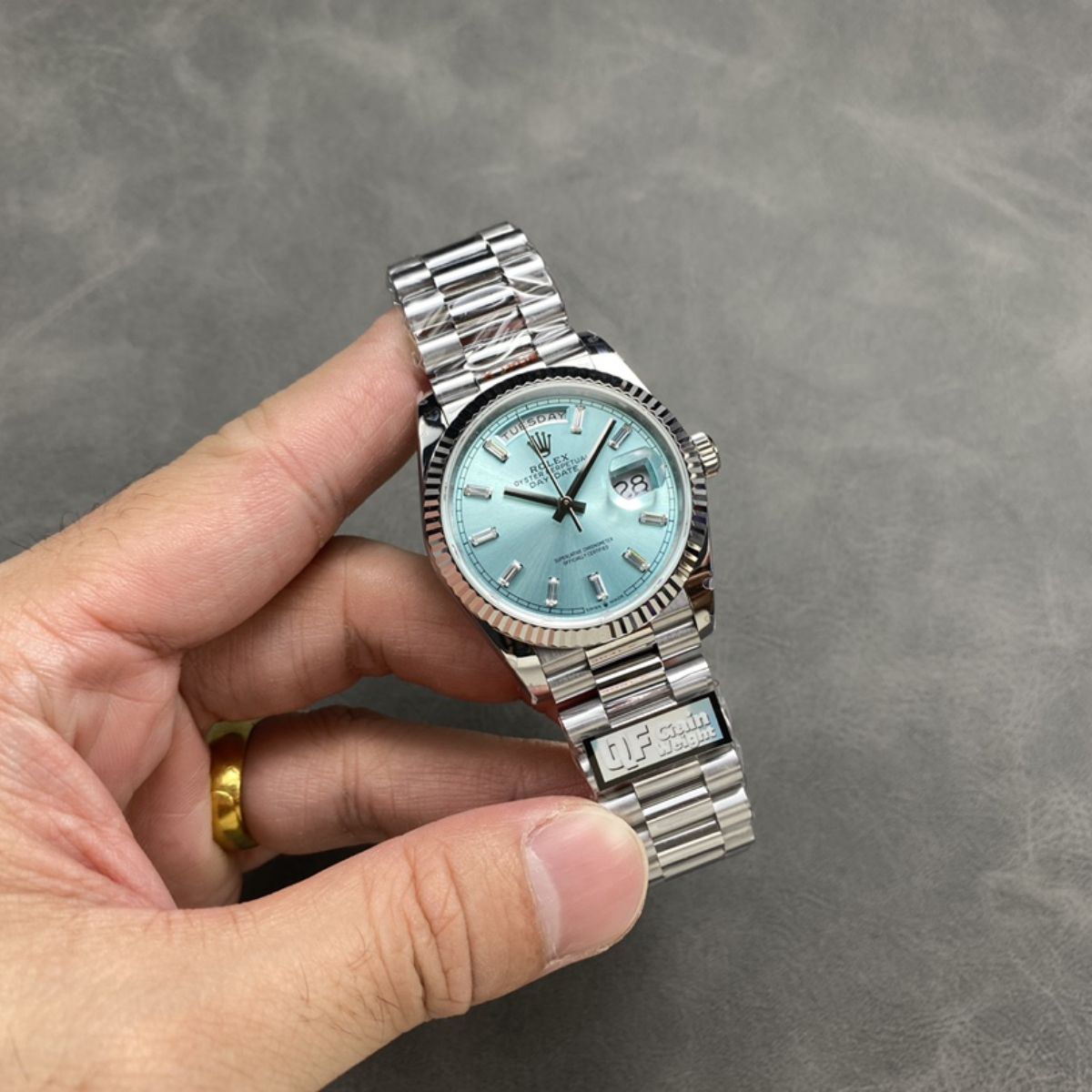 Regency Weekday 36 mm Weekday Fluted Bezel Ice blue Dial 128236 3930