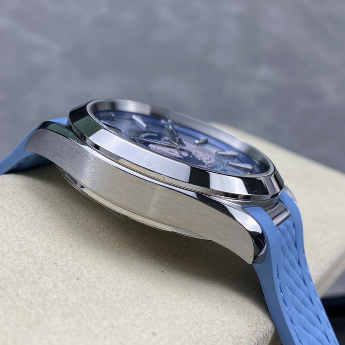 Celestial Aqua Sport Worldtimer 150M 43mm Steel On Rubber Strap Blue Dial 2469