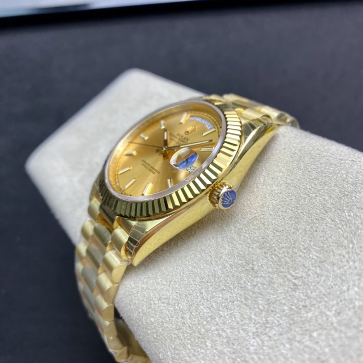 [Super Clone] Regency Weekday 40 mm Weekday Fluted Bezel Champagne colour Dial 228238 8236
