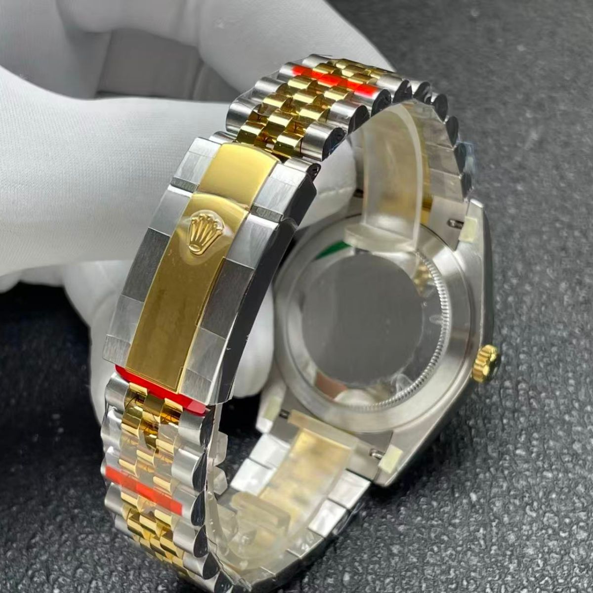 [Super Clone] Regency Classic Date 41 mm Five-Link Fluted Bezel Champagne colour set with diamonds Dial 126333 7368